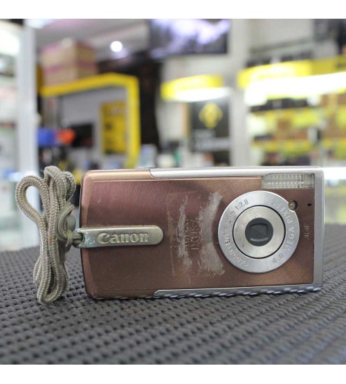 Used..!! Canon IXUS I (50%)